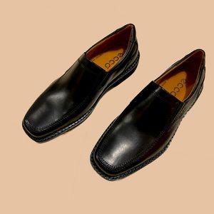 Ecco Black Leather Slip on